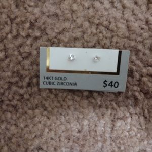 14kt gold earings heart Shaped